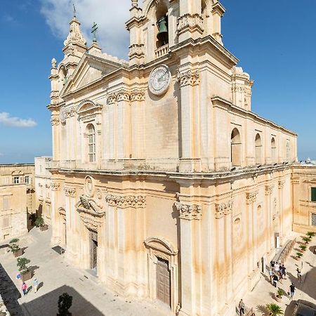 דירות Palazzo 16Th Century Mdina, Opposite St Paul'S Cathedral By 360 Estates מראה חיצוני תמונה