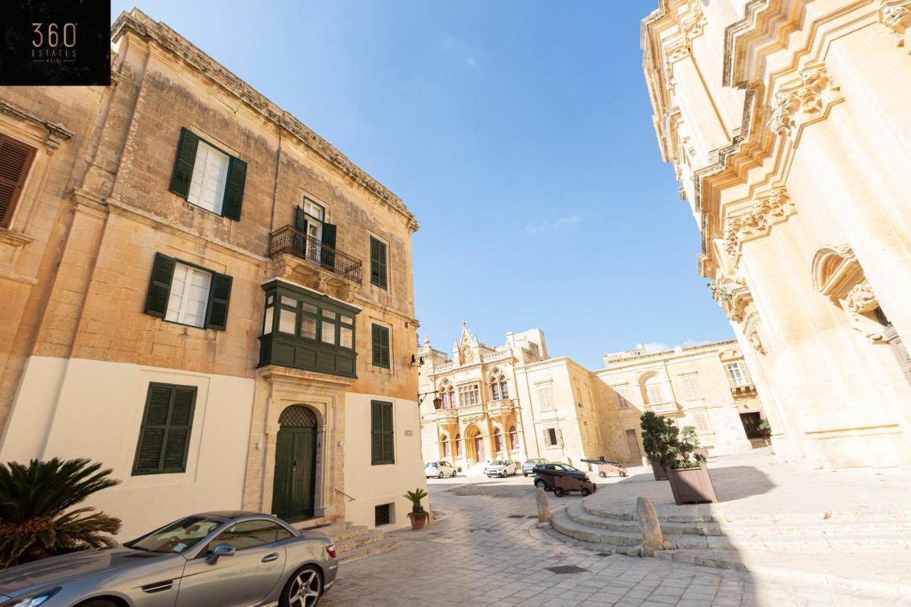 דירות Palazzo 16Th Century Mdina, Opposite St Paul'S Cathedral By 360 Estates מראה חיצוני תמונה