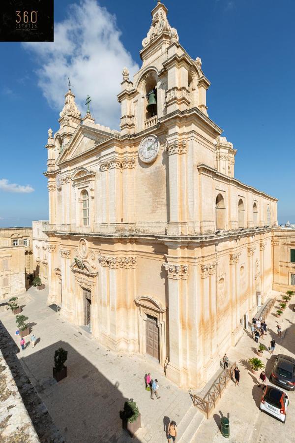 דירות Palazzo 16Th Century Mdina, Opposite St Paul'S Cathedral By 360 Estates מראה חיצוני תמונה