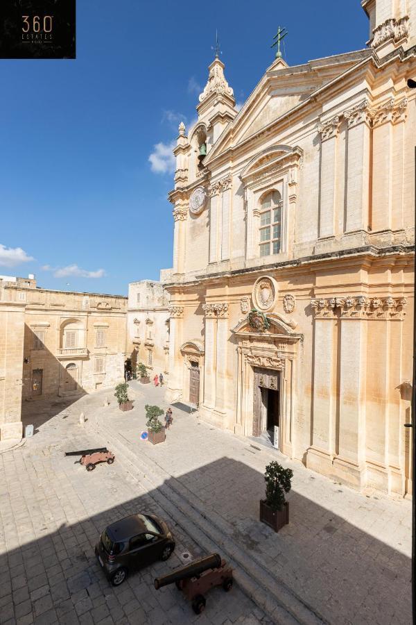 דירות Palazzo 16Th Century Mdina, Opposite St Paul'S Cathedral By 360 Estates מראה חיצוני תמונה