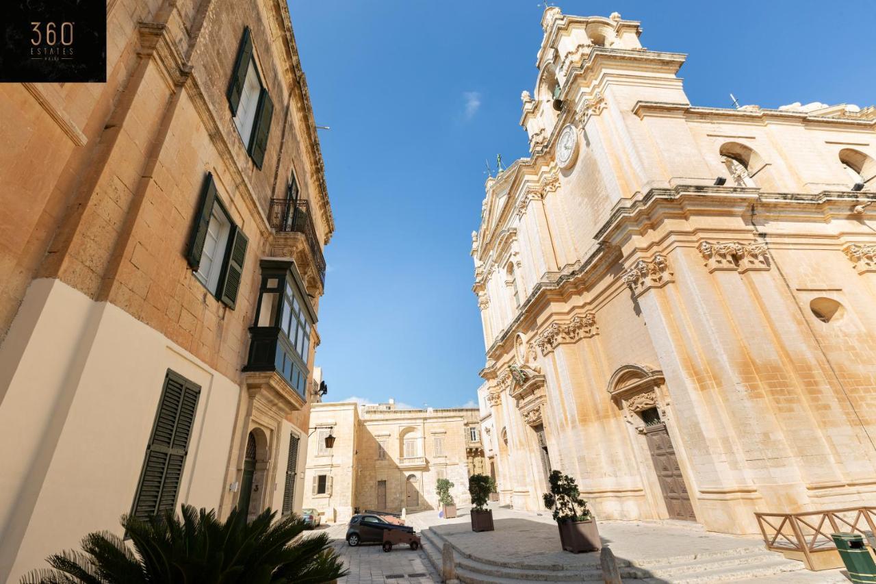 דירות Palazzo 16Th Century Mdina, Opposite St Paul'S Cathedral By 360 Estates מראה חיצוני תמונה