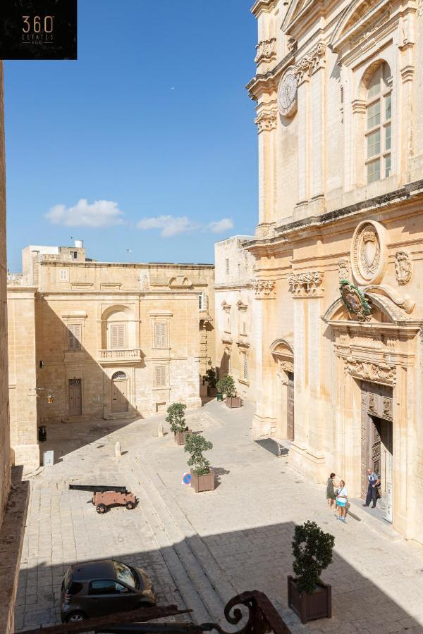 דירות Palazzo 16Th Century Mdina, Opposite St Paul'S Cathedral By 360 Estates מראה חיצוני תמונה