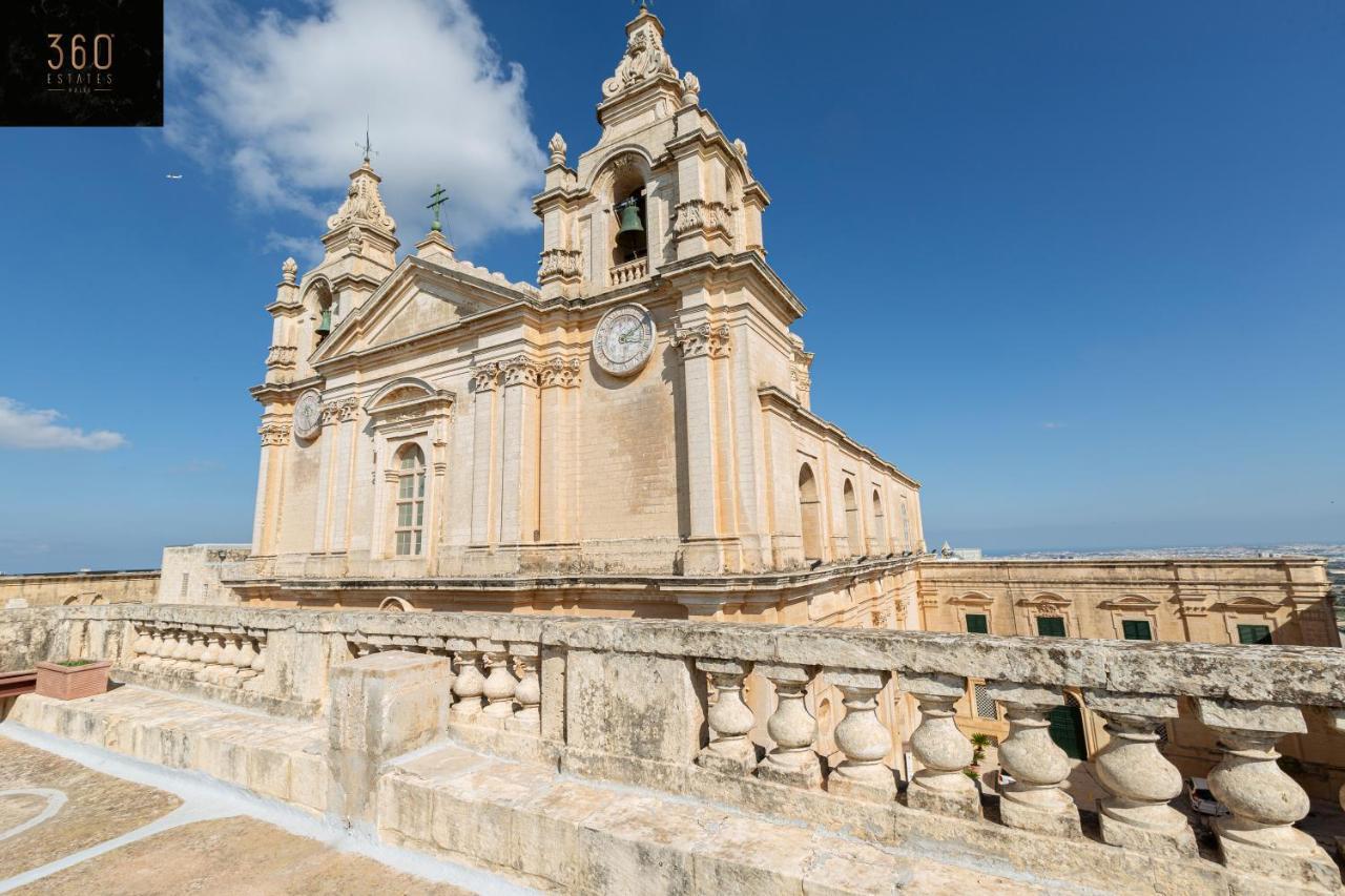 דירות Palazzo 16Th Century Mdina, Opposite St Paul'S Cathedral By 360 Estates מראה חיצוני תמונה