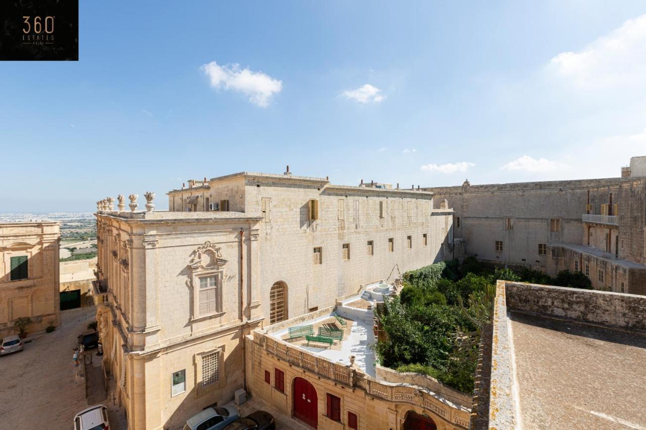 דירות Palazzo 16Th Century Mdina, Opposite St Paul'S Cathedral By 360 Estates מראה חיצוני תמונה